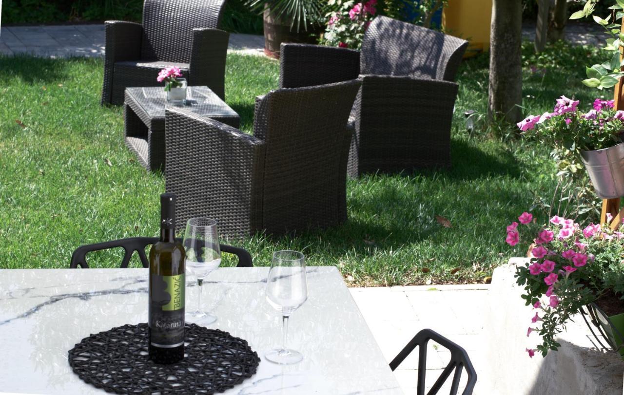 Wine Garden Holiday Home Póla Kültér fotó
